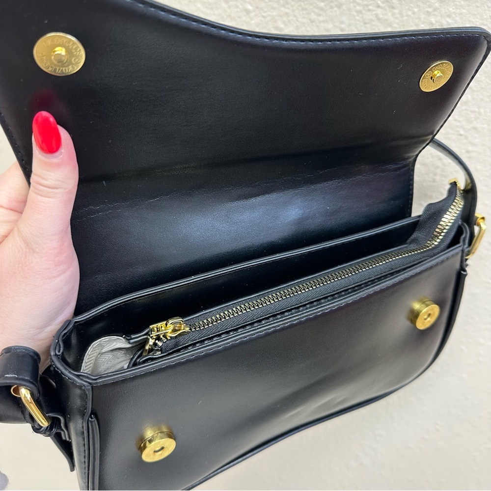 Black Saddle Everyday Shoulder Bag with 2 Straps - Picture 3 of 6